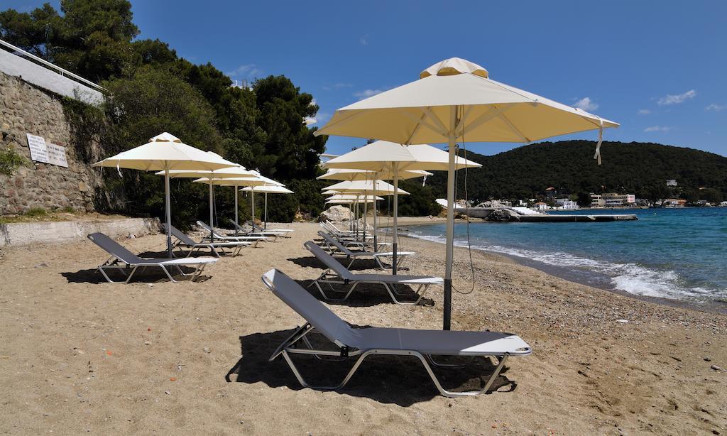 ホテル Golden View Poros Town エクステリア 写真